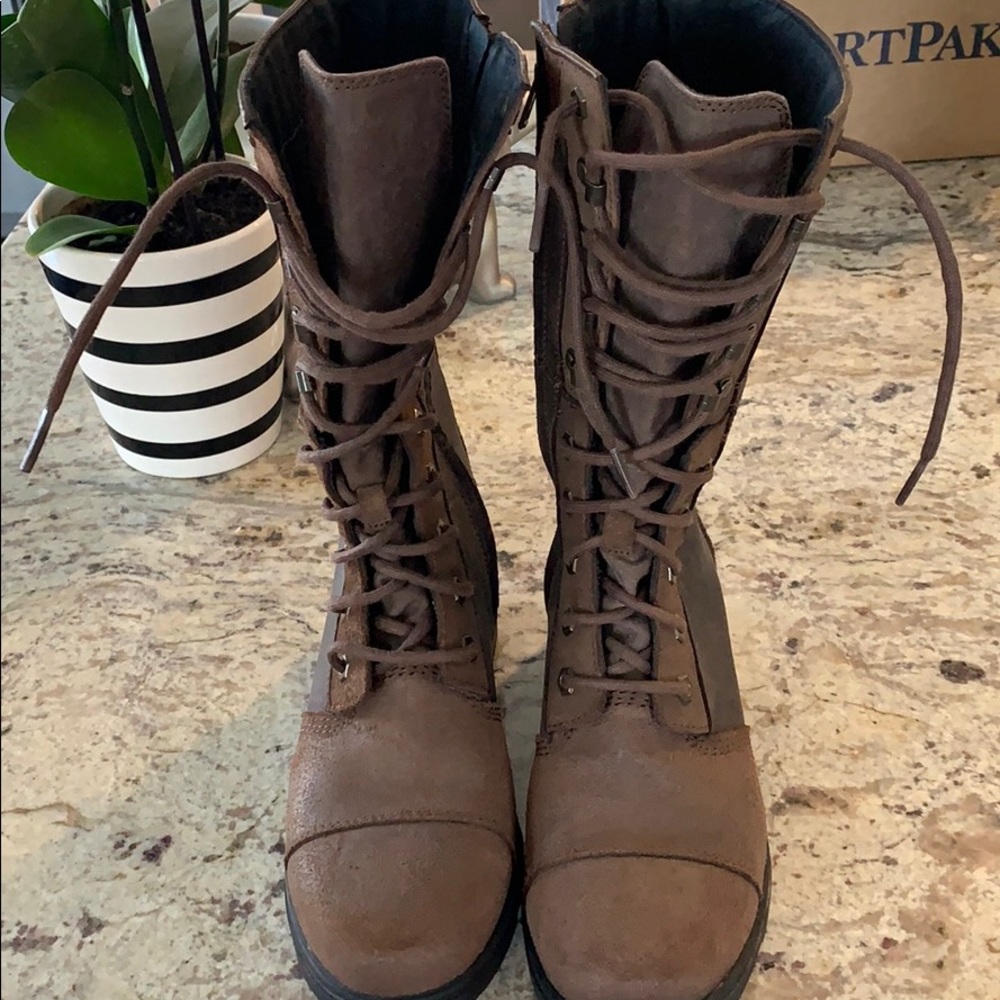 Sorel Laceup Boots MidCalf